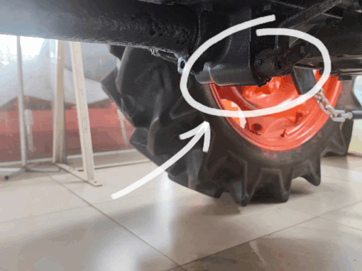 Máy kéo bị rò rỉ dầu