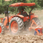 Top 5 Máy Kéo Kubota Cho Đất Đỏ Đồng Nai 3 Máy kéo Kubota M7040 với sức kéo khủng