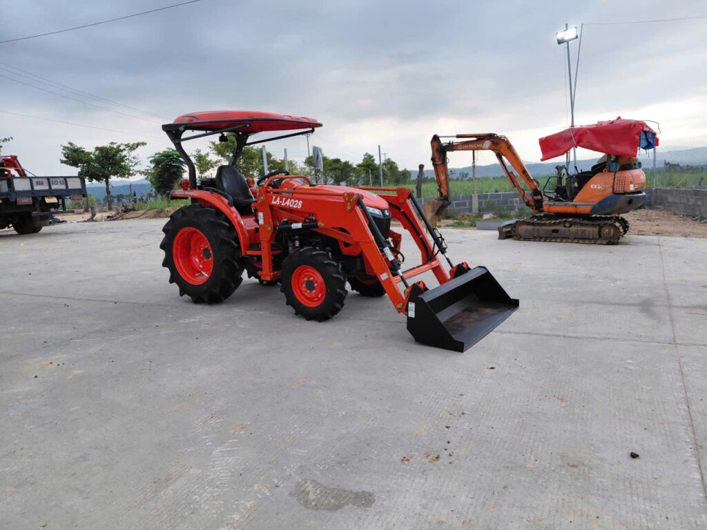 Dàn xúc lật trước do Kubota An Khánh Bình cung cấp