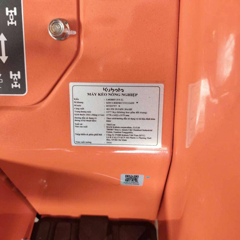 Cần kiểm tra thông tin thực tế trên máy Kubota với CO, CQ