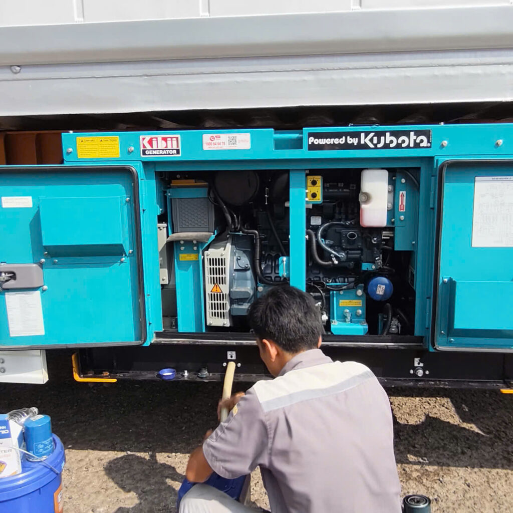 10 PHỤ TÙNG MÁY PHÁT ĐIỆN CONTAINER LẠNH Kibii CẦN KIỂM TRA VÀ THAY THẾ ĐỊNH KỲ 3 Bảo dưỡng máy phát điện container Kibii tại Kubota An Khánh Bình